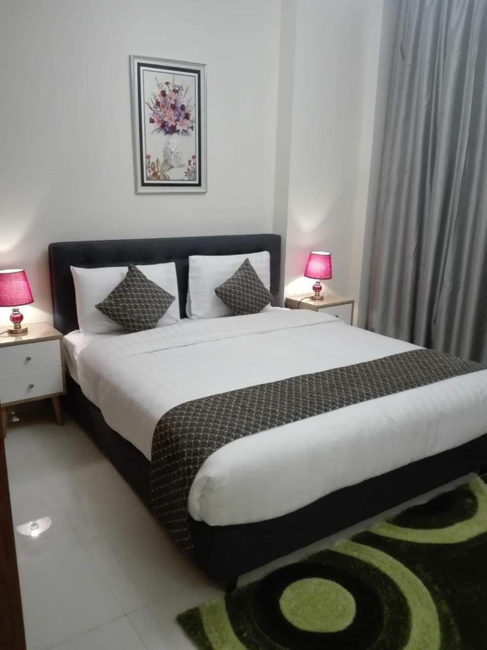 Ginger Luxury Apartments Manama Exterior photo